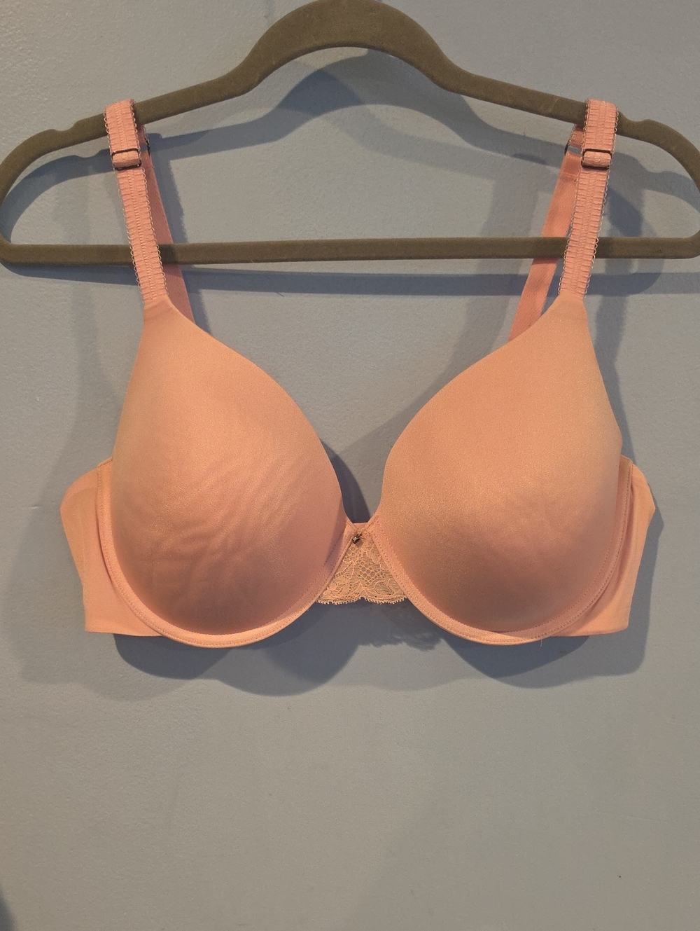 Simply Vera Vera Wang Blush Pink Molded T-Shirt Bra Size 38D